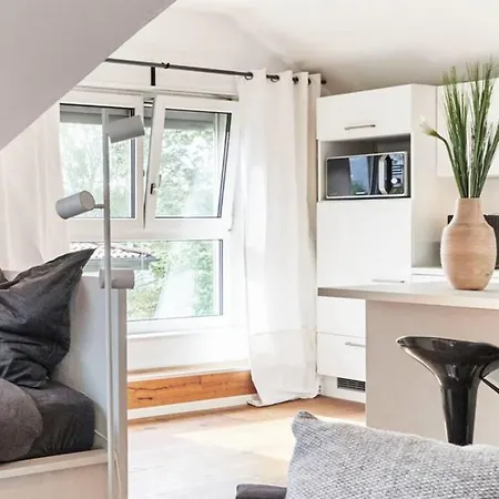 Criston - Calm Cityhome M Apartment