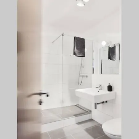 Criston - Calm Cityhome M